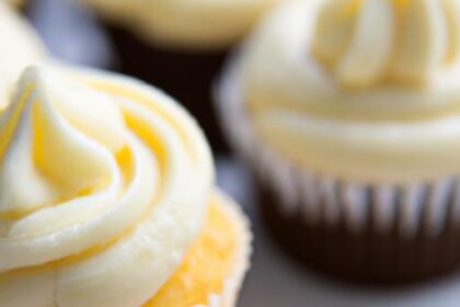 The Art of Vanilla Cupcakes with Silky Buttercream Bliss