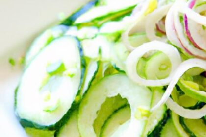 Refreshing Cucumber and Onion Salad: A Crisp, Tangy Delight
